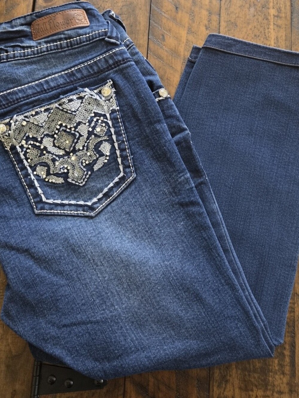 Wallflower Dark Indigo Capri Jeans